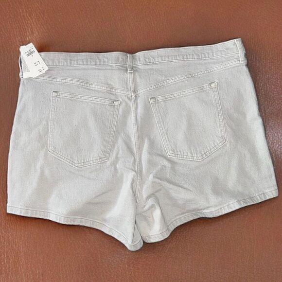 NWT Abercrombie & Fitch (36/22) Women's High Rise Dad Short - Light Gray Denim J - Picture 3 of 6